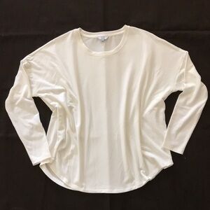 Crown & Ivy Off White Long Sleeve Scoop Neck Tee Size Large